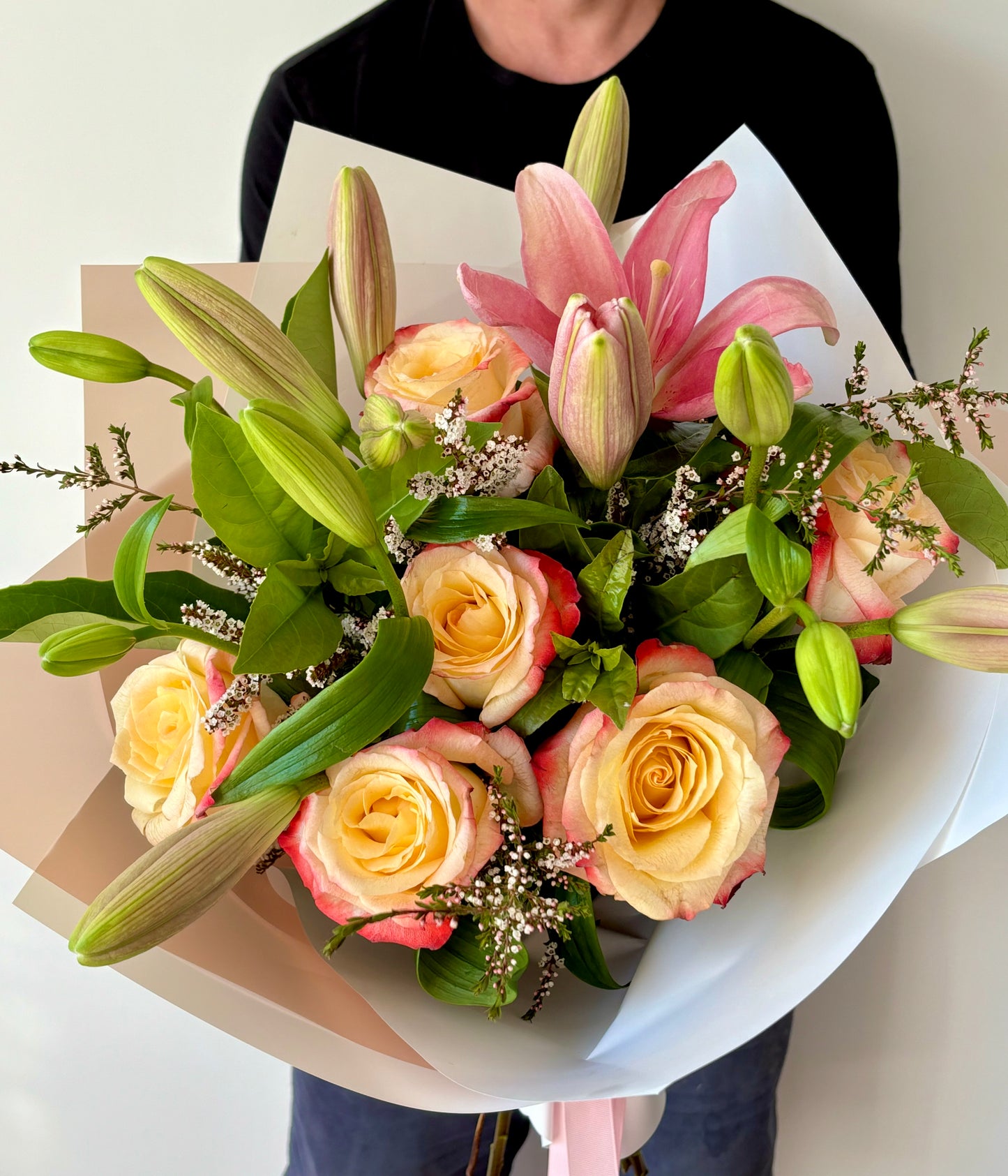 Oriental Lily and Rose bouquet