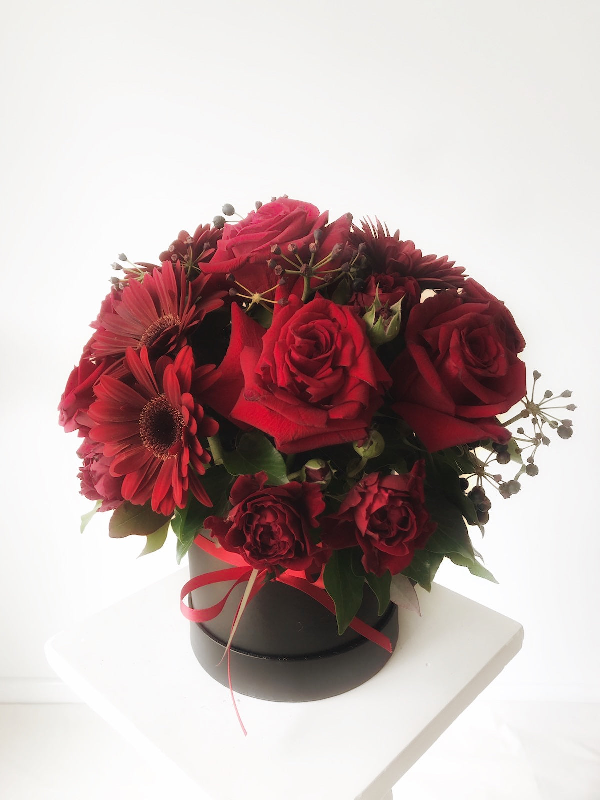 Red Roses Hatbox