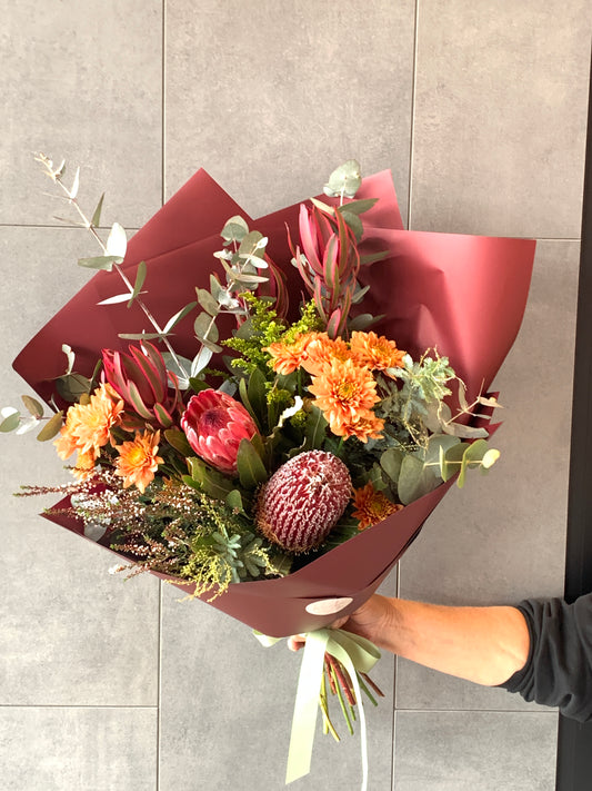 Chrysanthemum,  protea, banksia